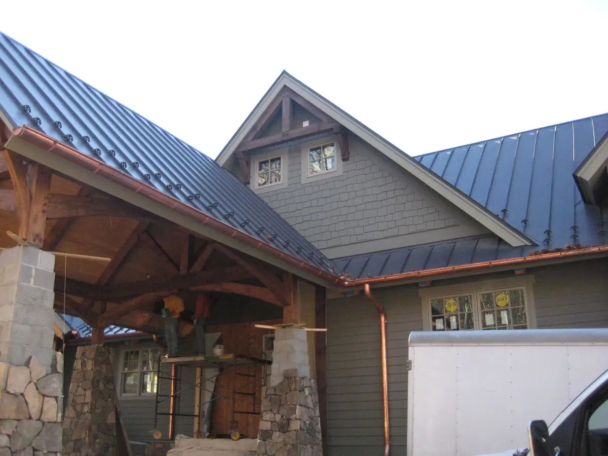 Craftsman Roofing team delivering quality roofing work in Alta Vista